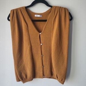 Dex Amber Sleeveless Button-Up Knit Blouse